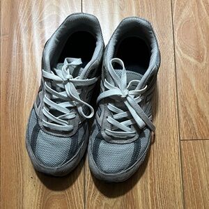 [New Balance] Big Kids 990v5 Grey Sneakers